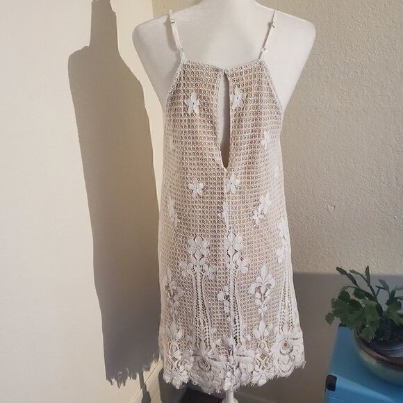 Francesca's Nude Floral Eyelet Dress L - Picture 5 of 13
